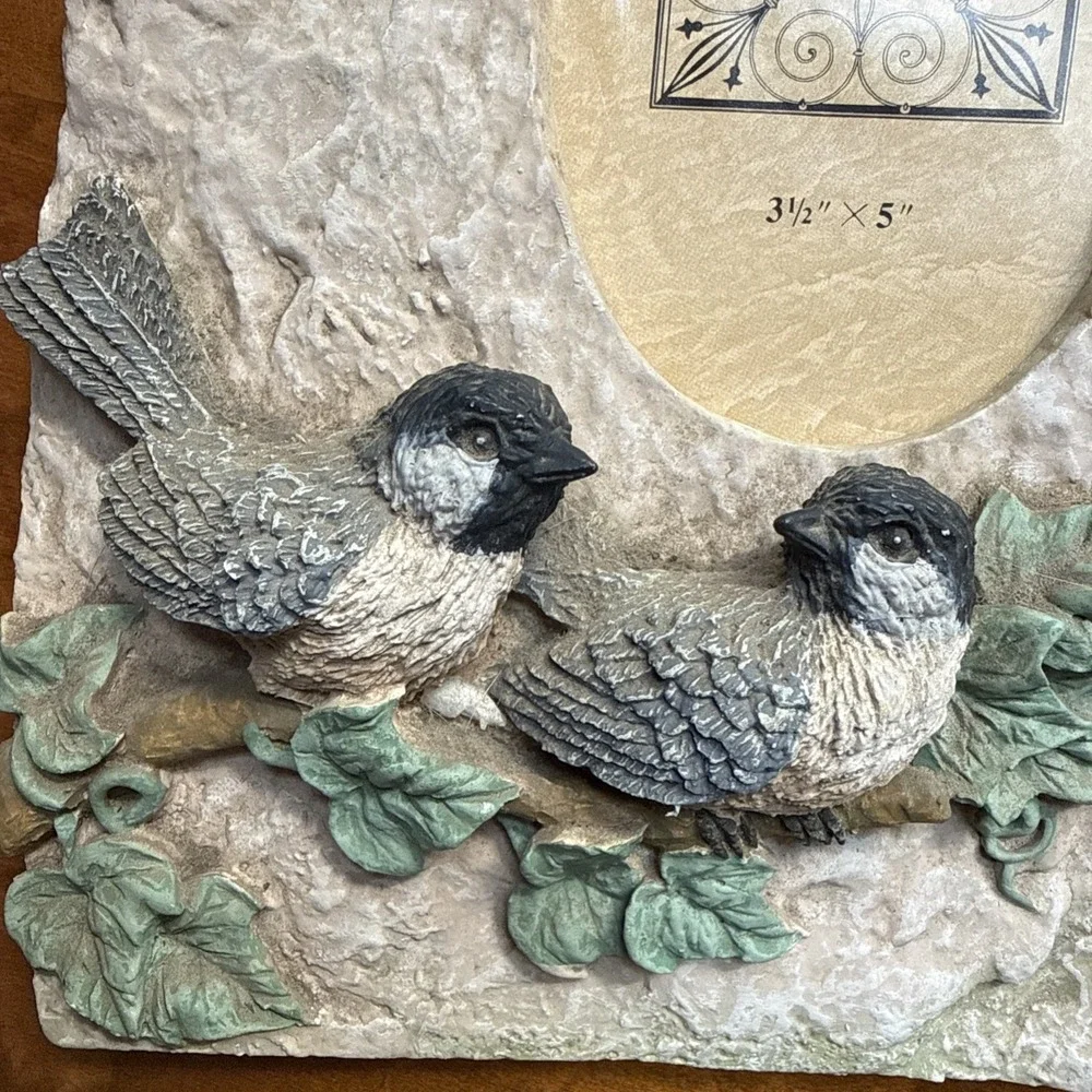 Chickadee Pine Cone 3D 3.5x5 Photo Picture Frame Resin Faux Stone Desk Tabletop